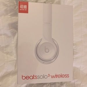 Beats solo3 wireless headphones